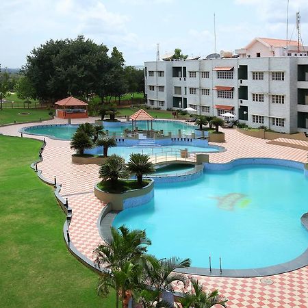 Eagleton - The Golf Resort Bidadi Exterior photo