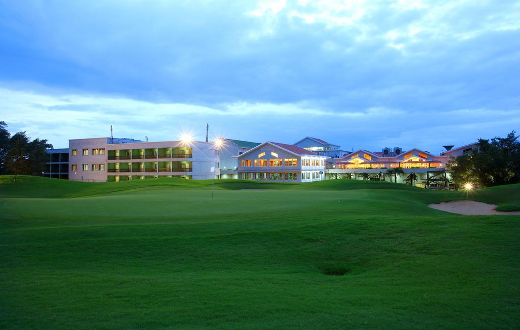 Eagleton - The Golf Resort Bidadi Exterior photo